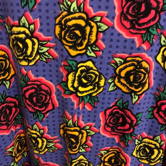 Medium Rose Printed Perfect Tee - Picture 2 of 3